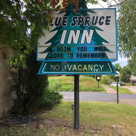 Ludington Blue Spruce Inn 外观 照片