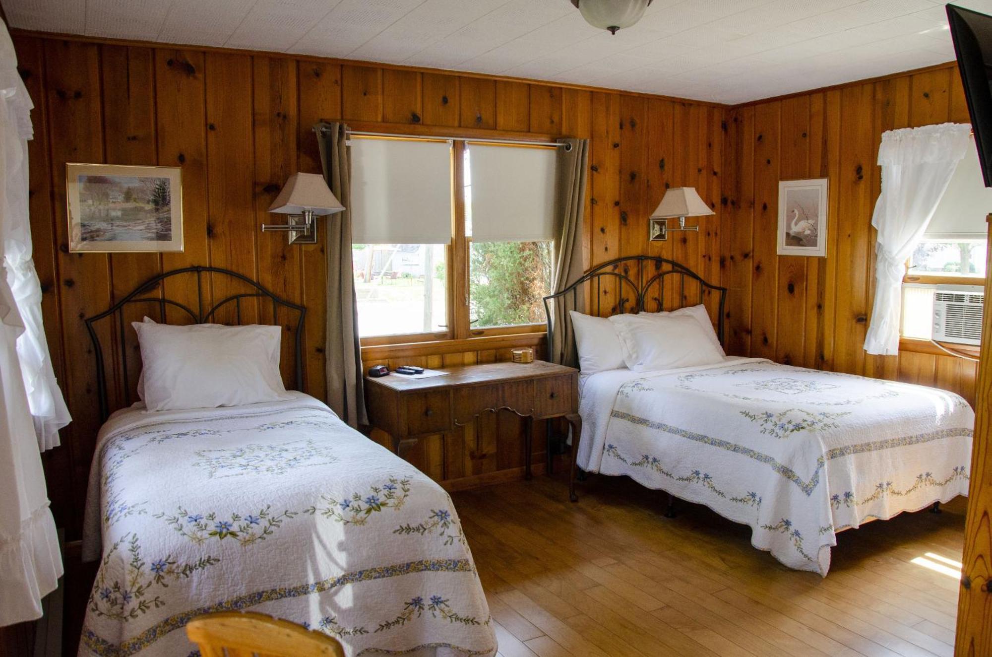 Ludington Blue Spruce Inn 客房 照片