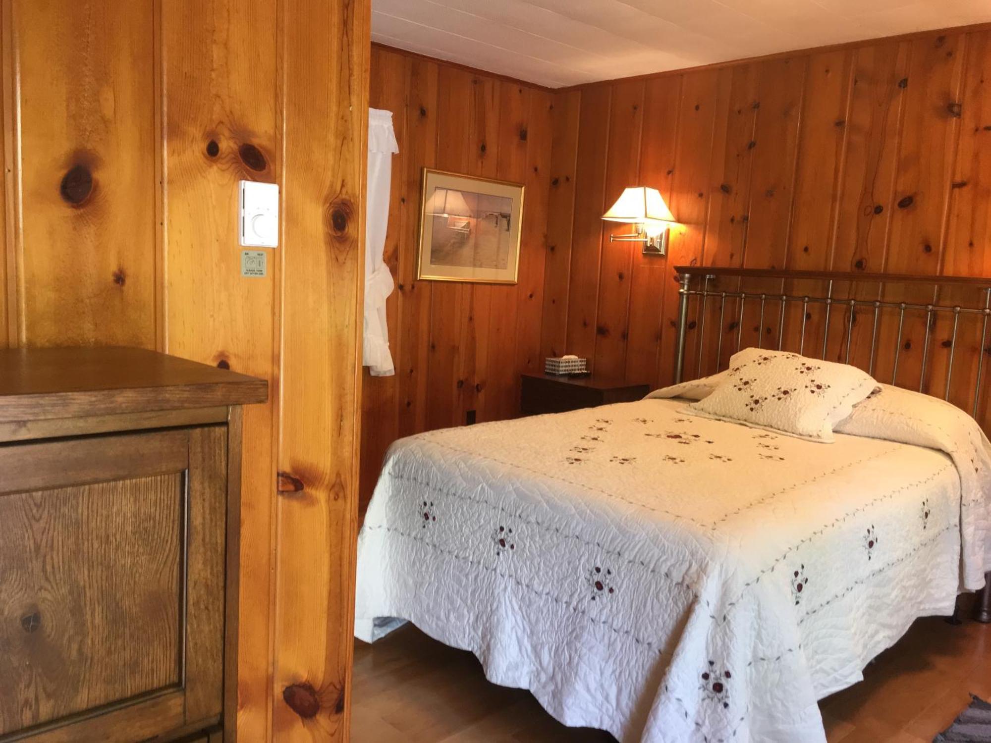 Ludington Blue Spruce Inn 客房 照片
