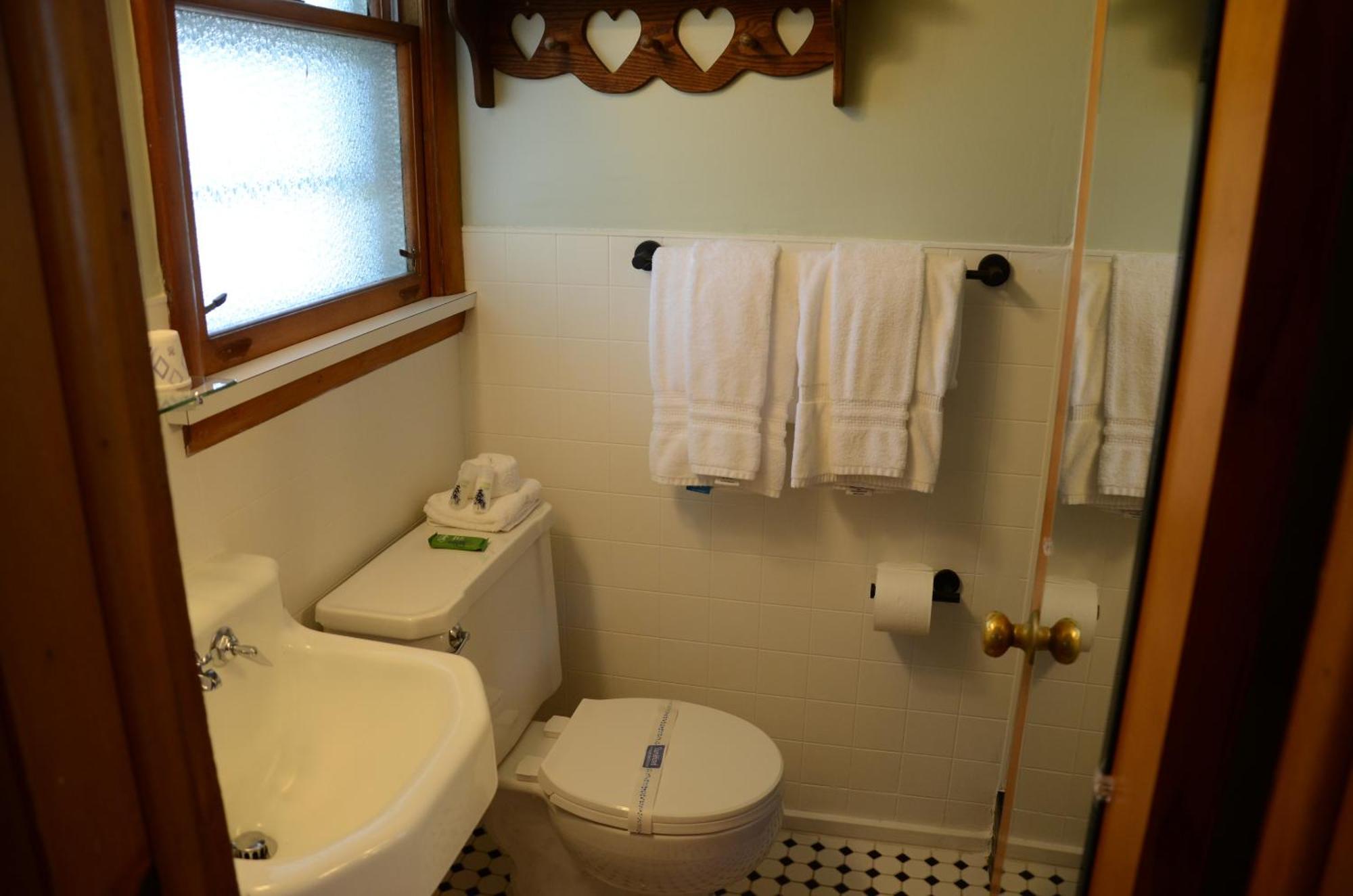 Ludington Blue Spruce Inn 外观 照片