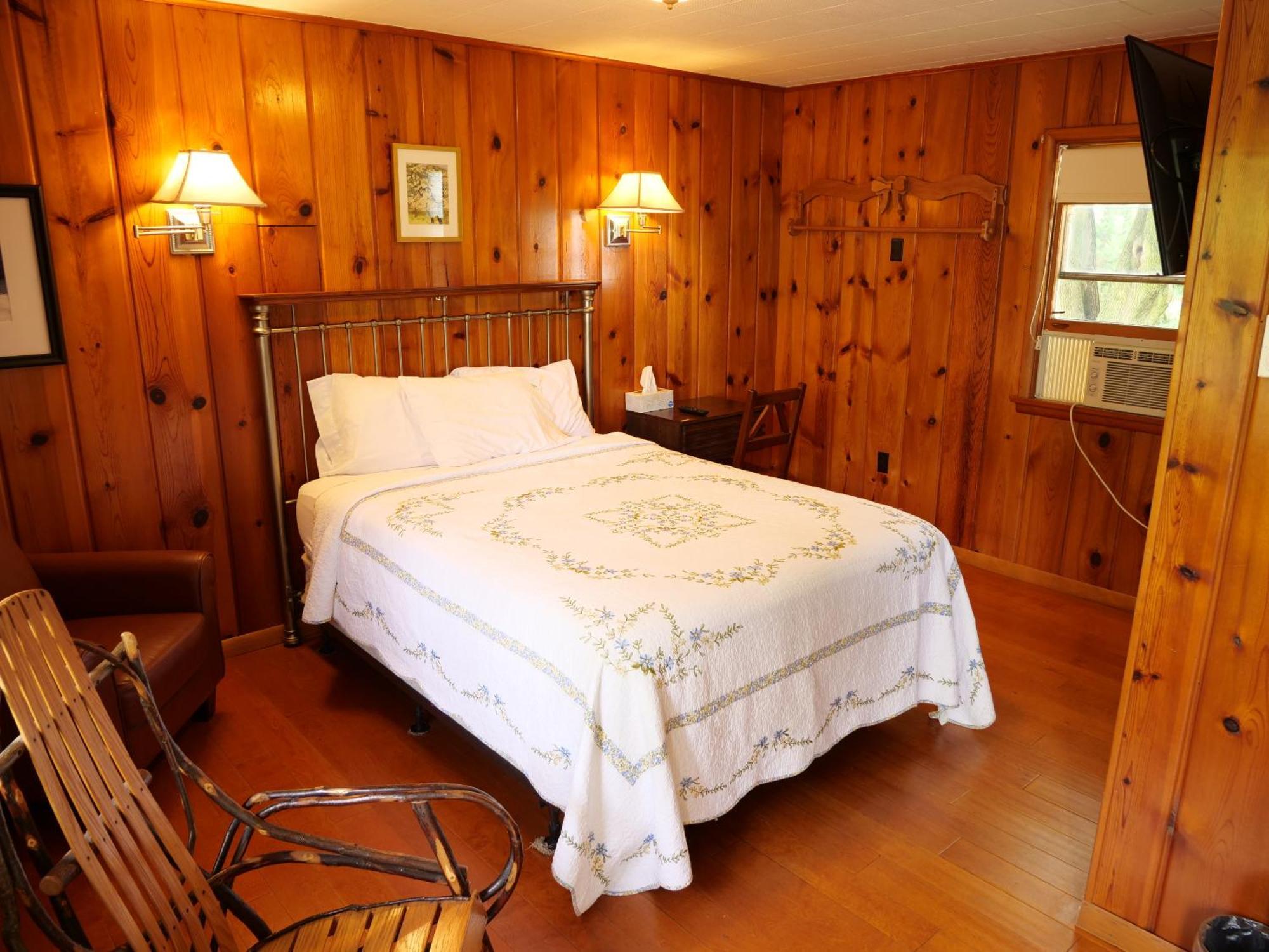 Ludington Blue Spruce Inn 客房 照片