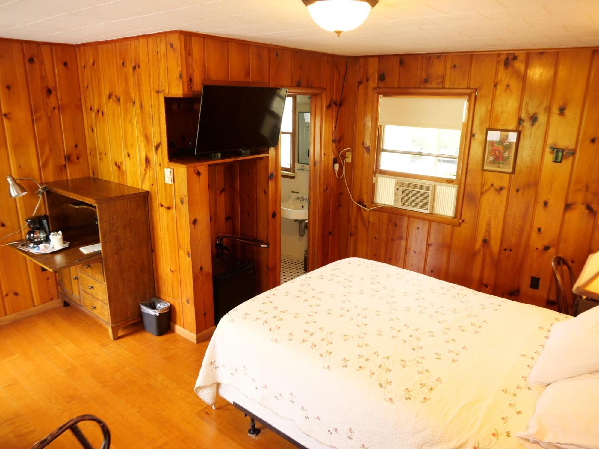 Ludington Blue Spruce Inn 客房 照片