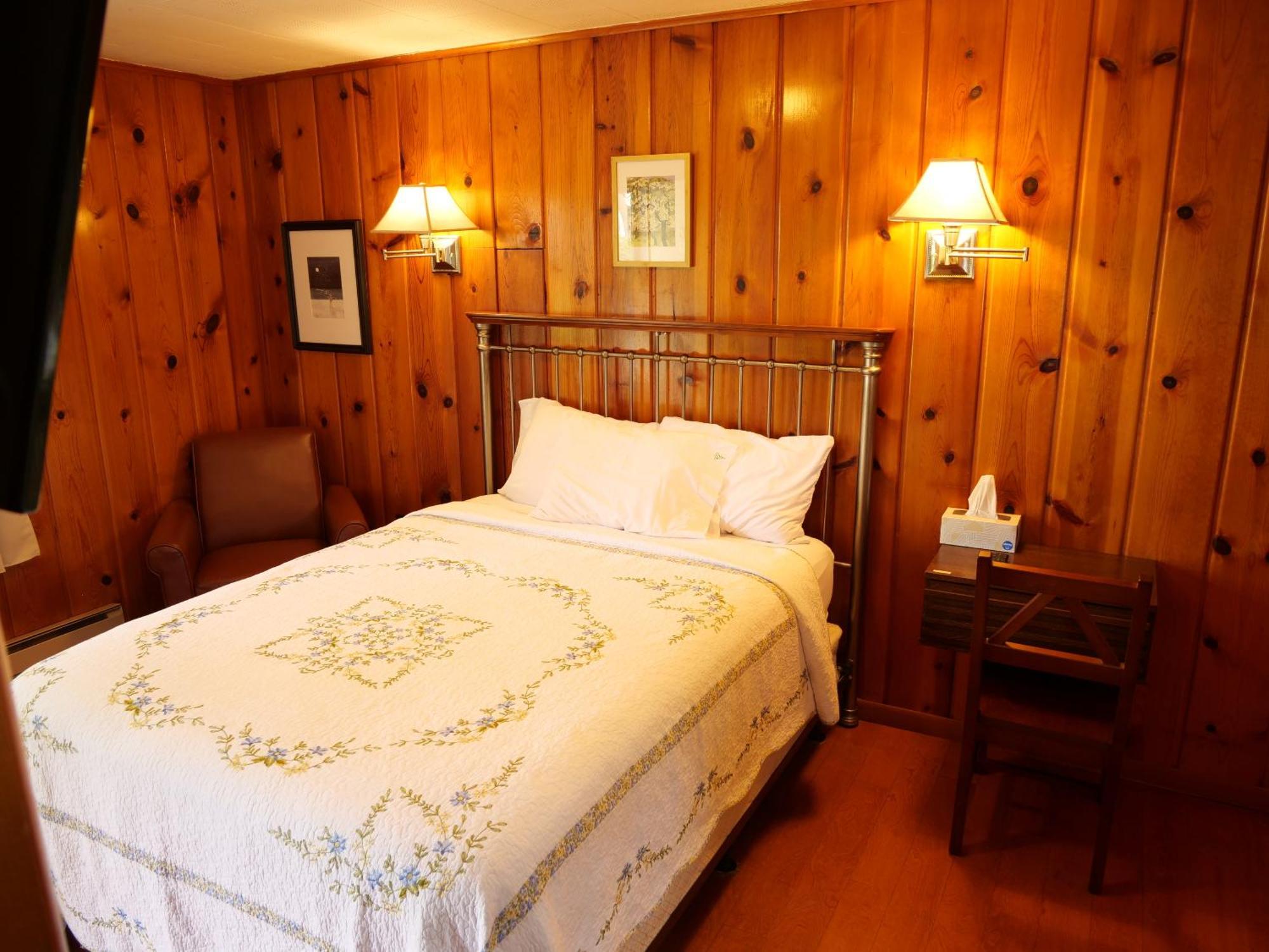Ludington Blue Spruce Inn 客房 照片