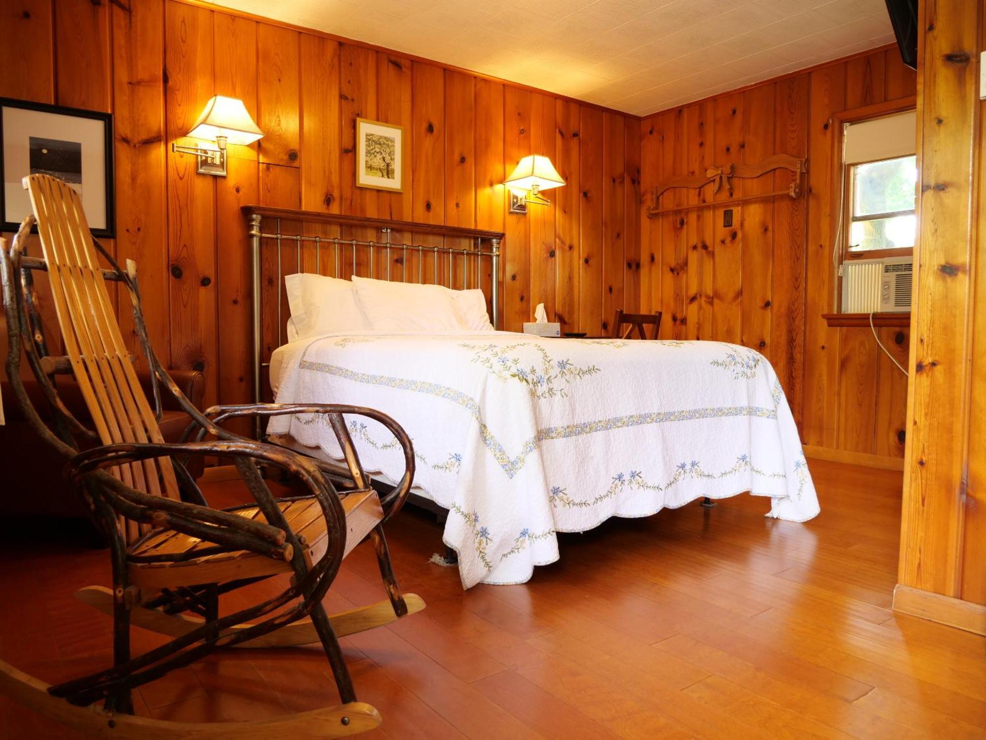 Ludington Blue Spruce Inn 客房 照片
