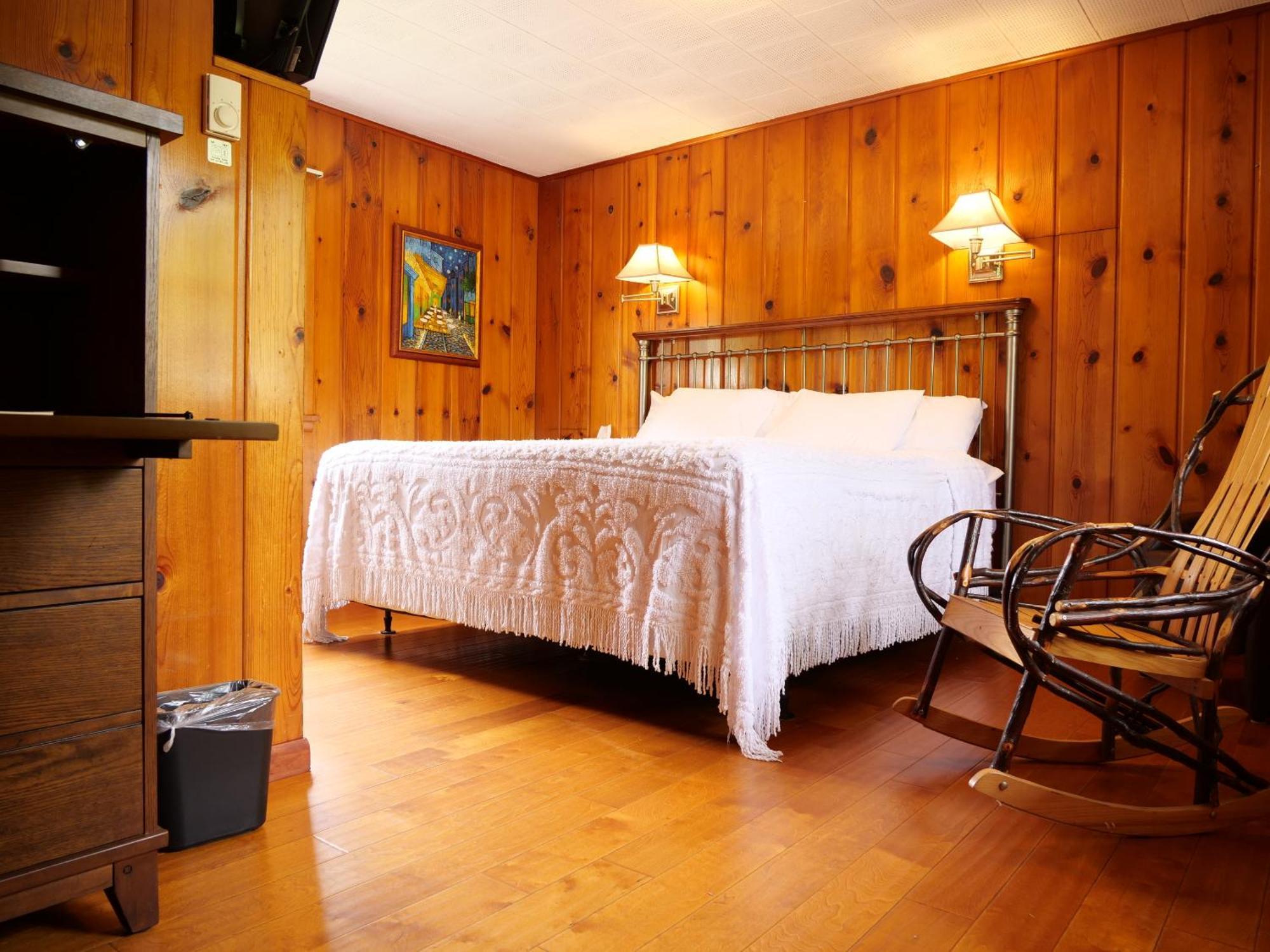 Ludington Blue Spruce Inn 客房 照片